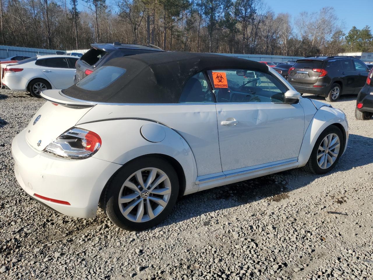 2013 Volkswagen Beetle - Image 3