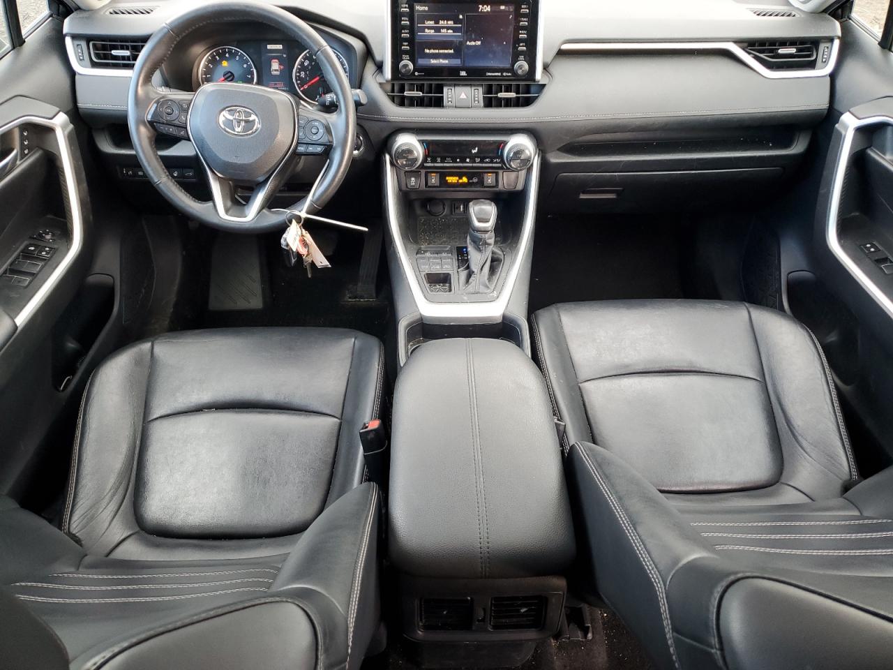 2019 Toyota RAV 4 - Image 8