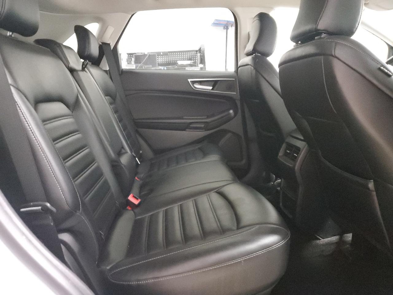 2023 Ford Edge - Image 11