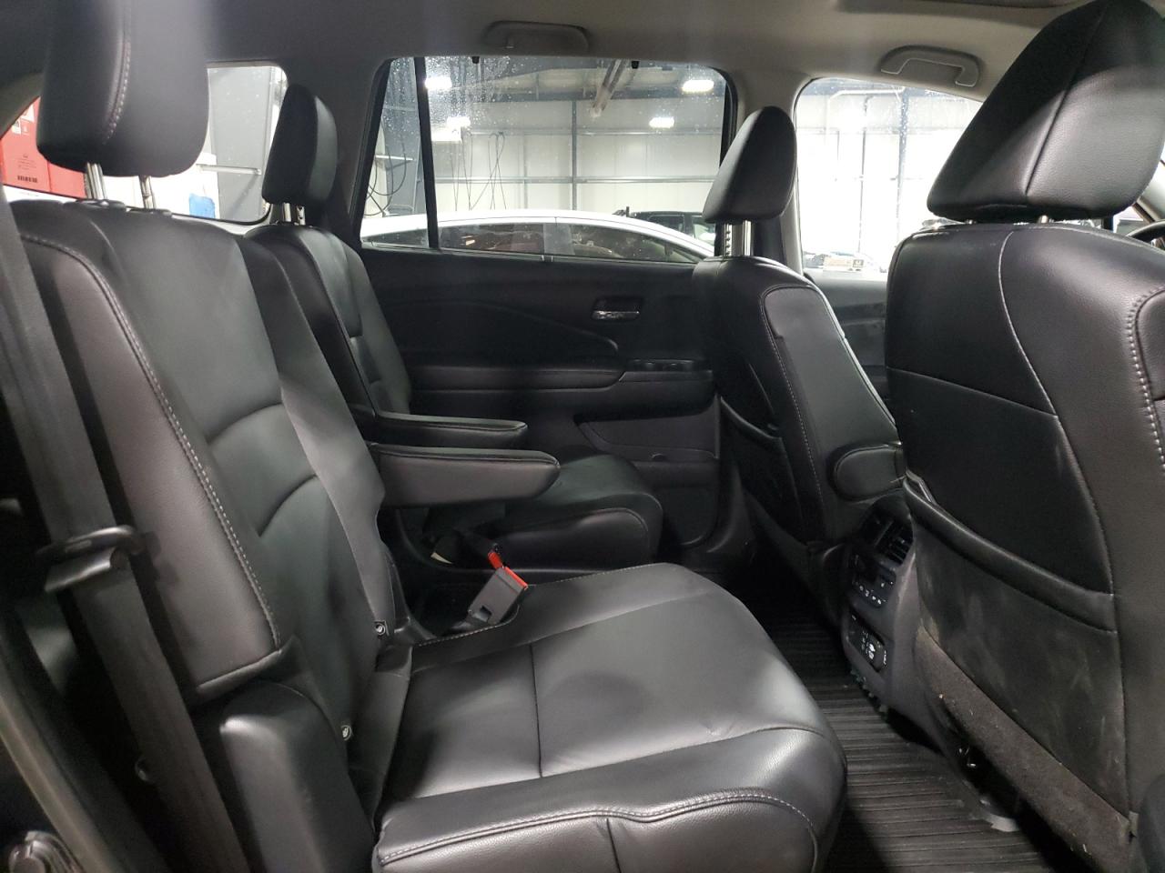 2019 Honda Pilot - Image 11