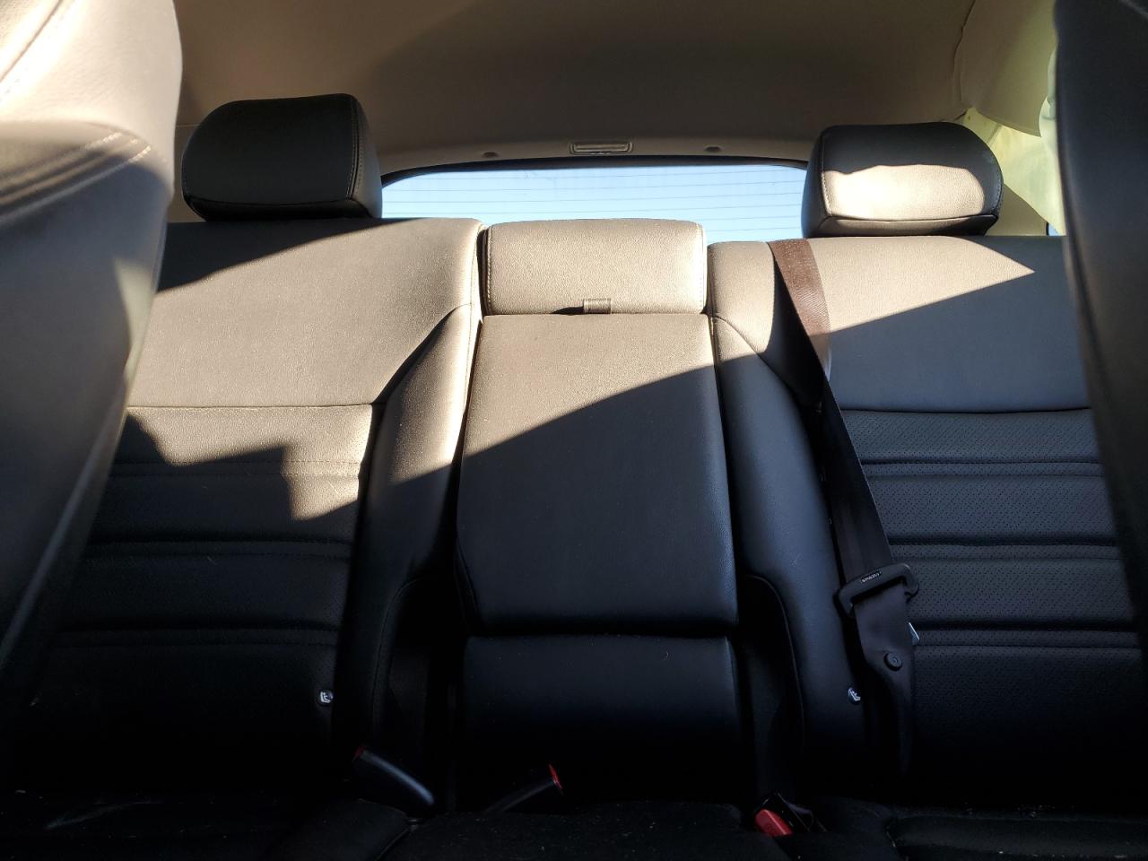 2016 Kia Sorento - Image 10