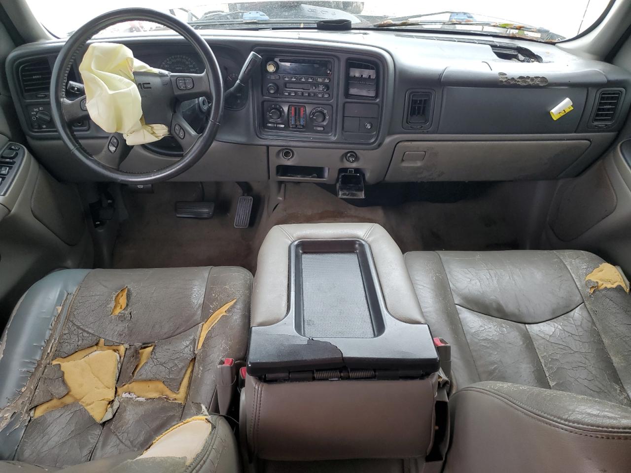 2005 GMC Yukon - Image 8