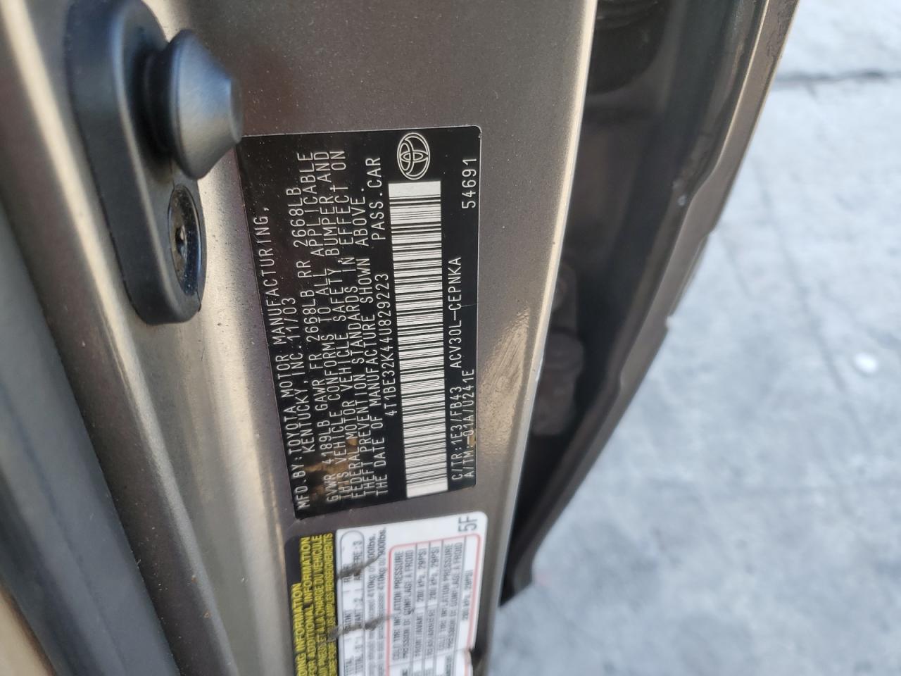 2004 Toyota Camry - Image 12