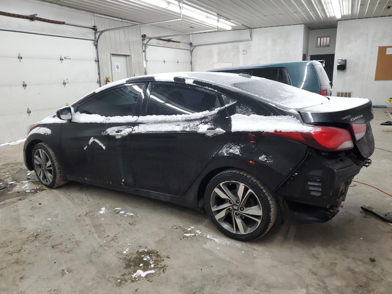 2016 Hyundai Elantra - Image 2