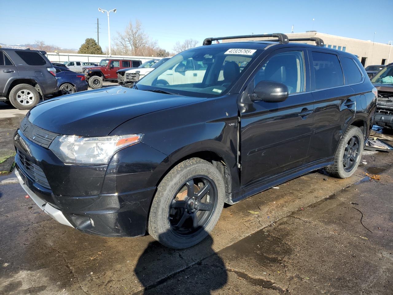 2014 Mitsubishi Outlander - Image 1