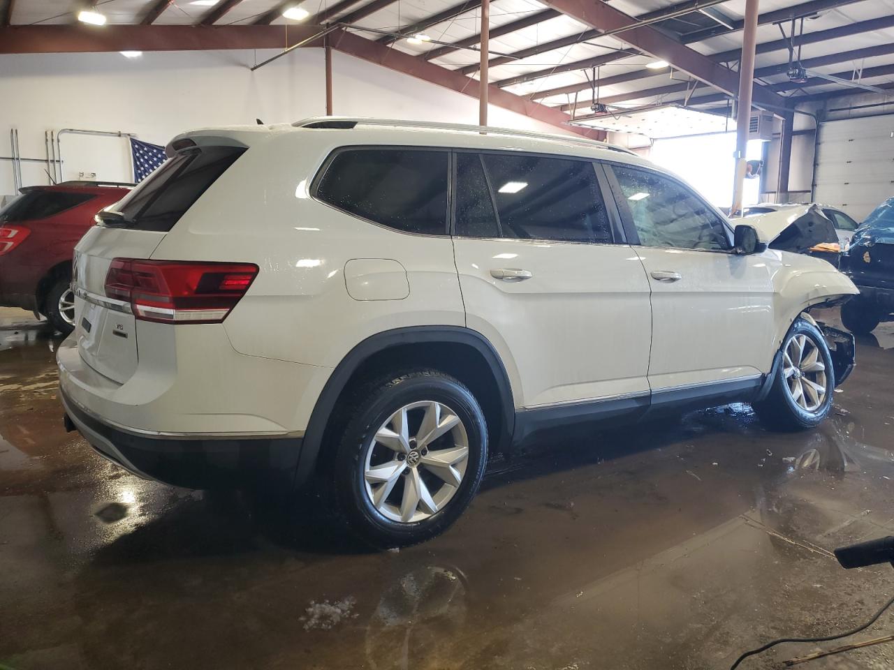 2018 Volkswagen Atlas - Image 3
