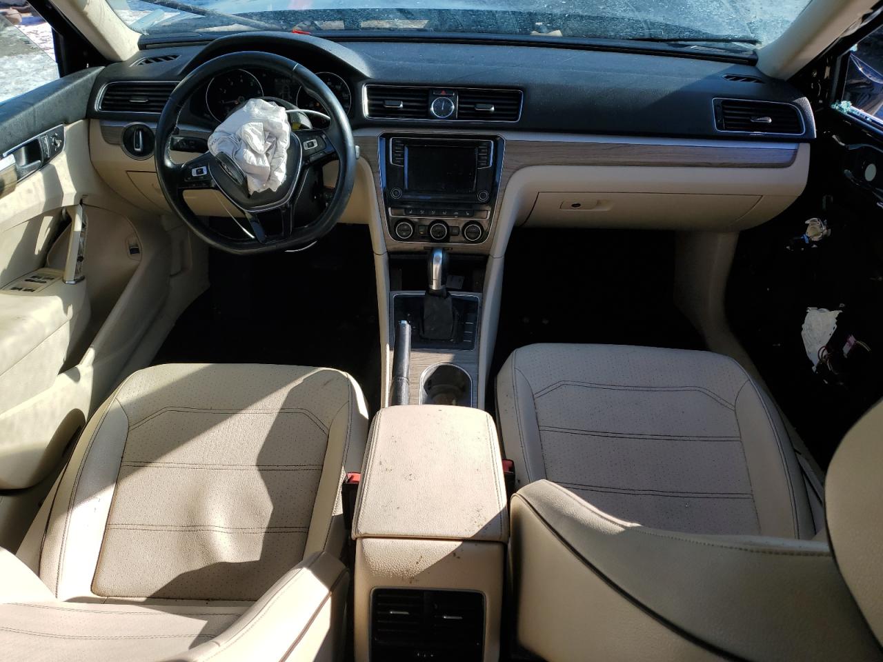 2016 Volkswagen Passat - Image 8