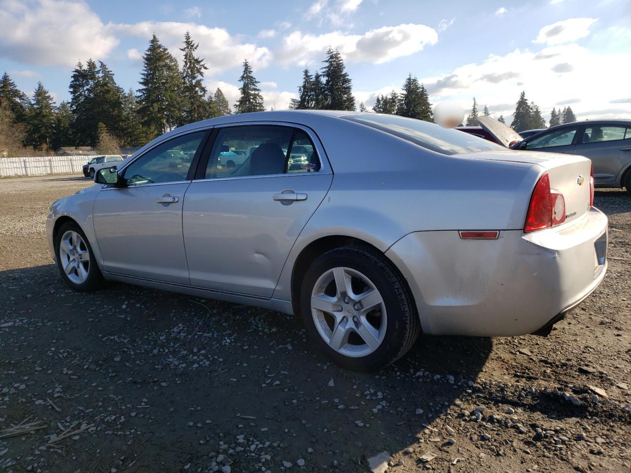 2010 Chevrolet Malibu - Image 2