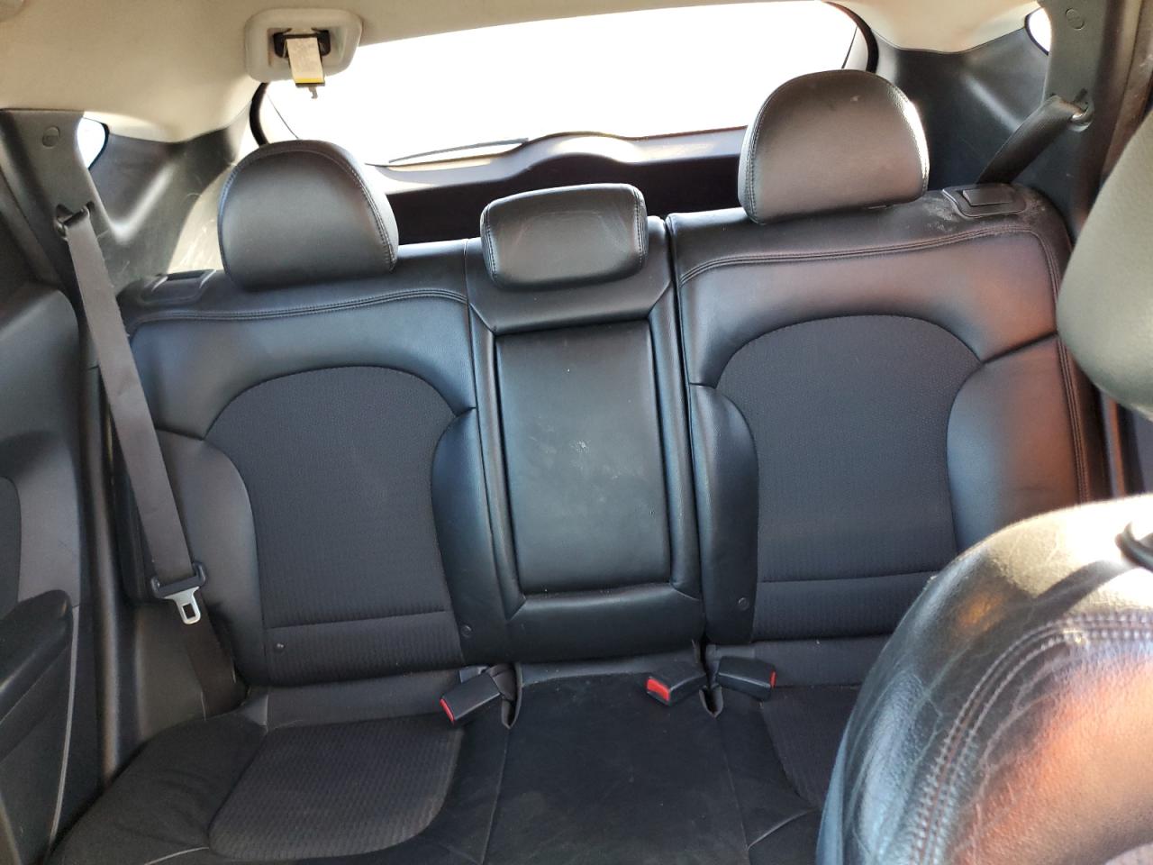 2012 Hyundai Tucson - Image 10