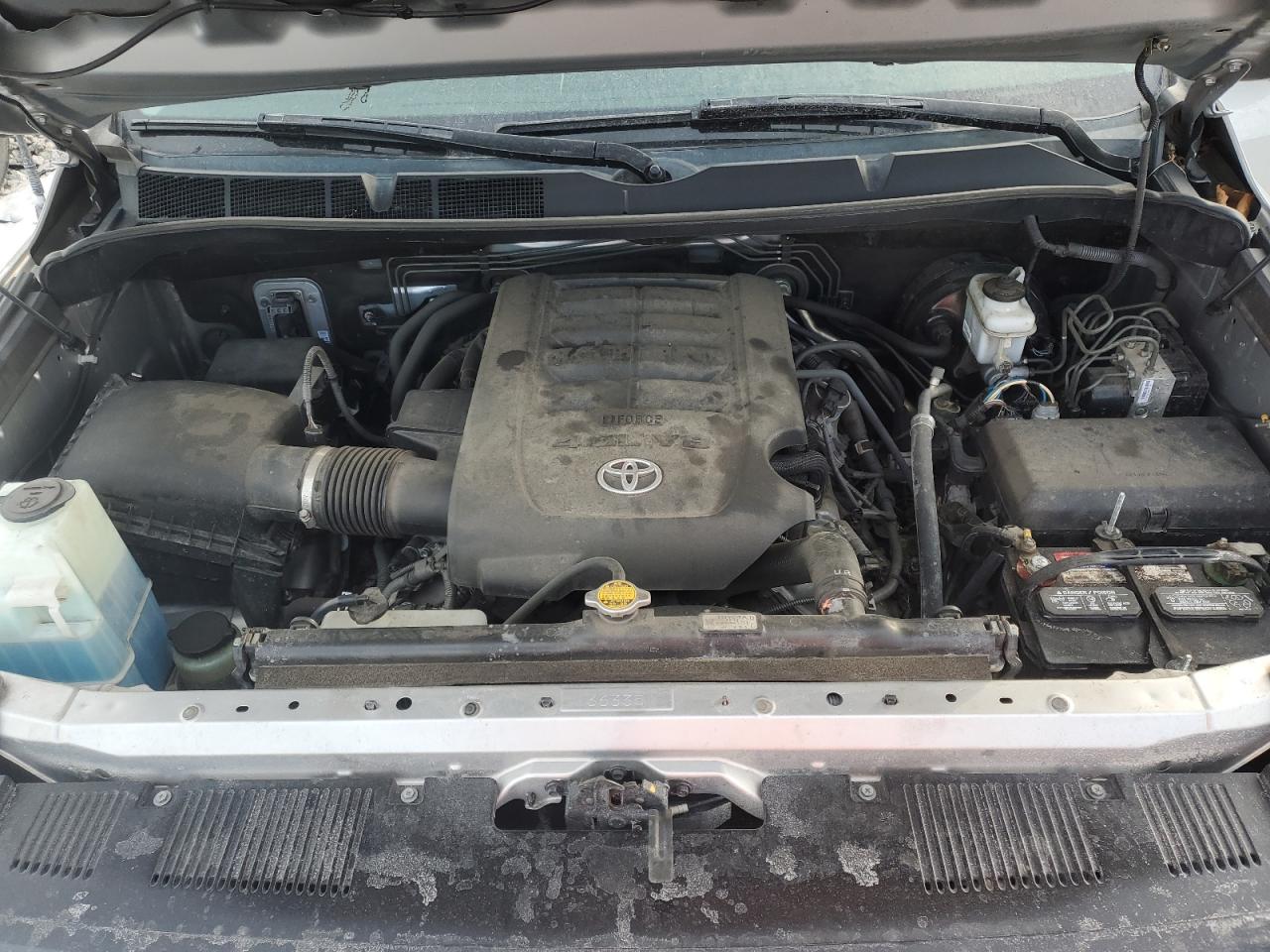 2014 Toyota Tundra - Image 11