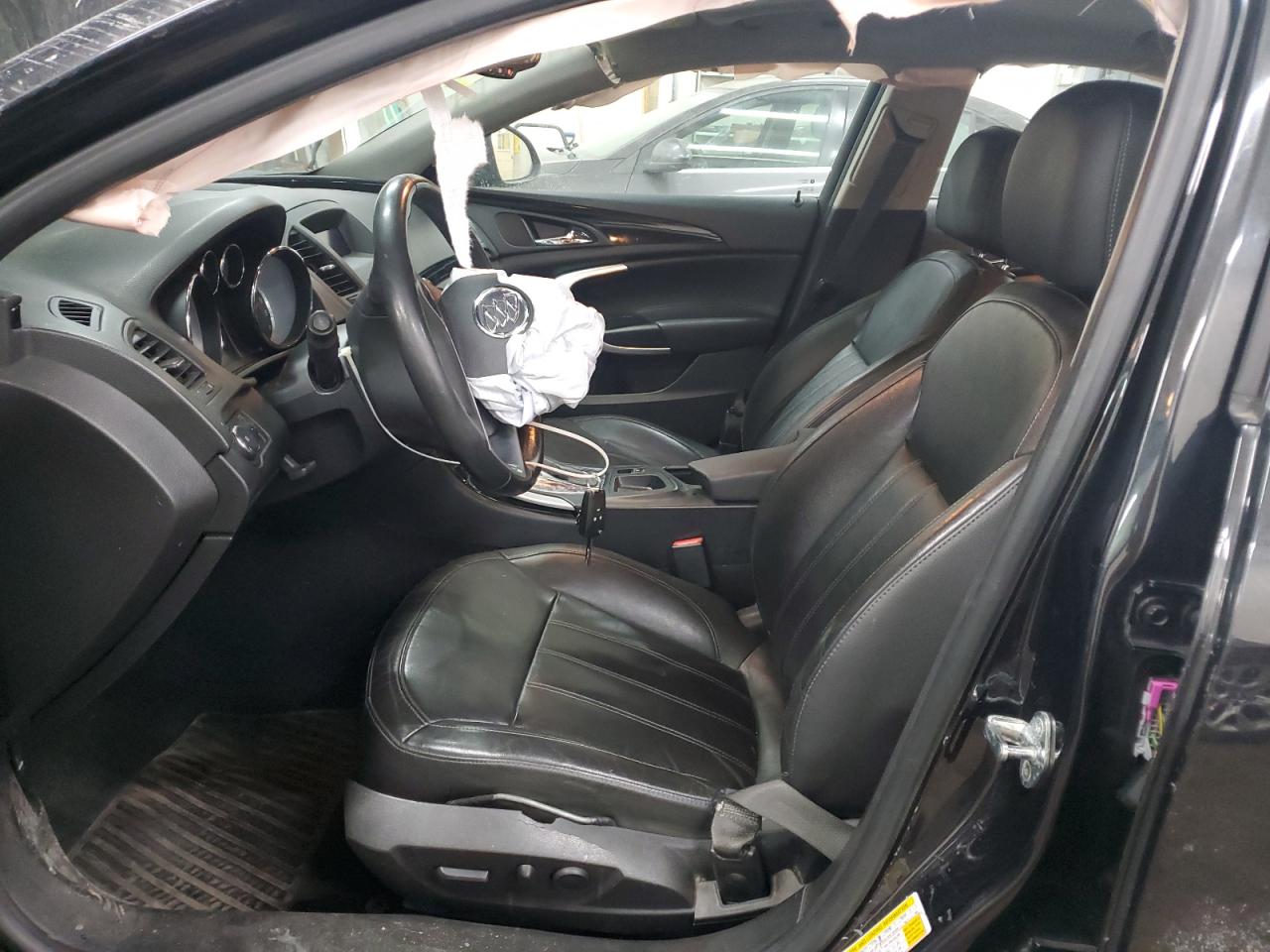 2011 Buick Regal - Image 7