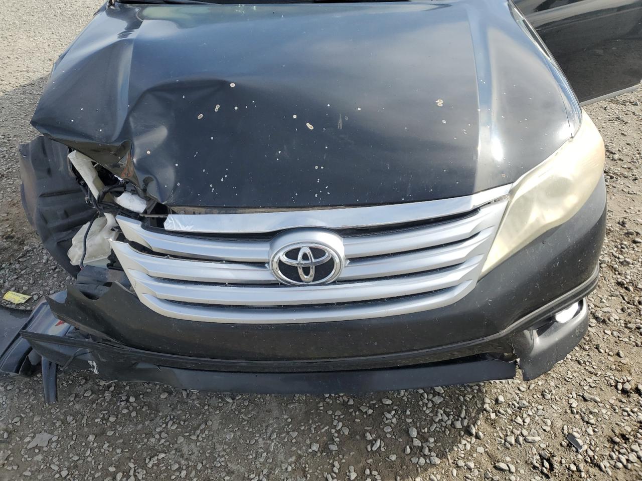 2011 Toyota Avalon - Image 11