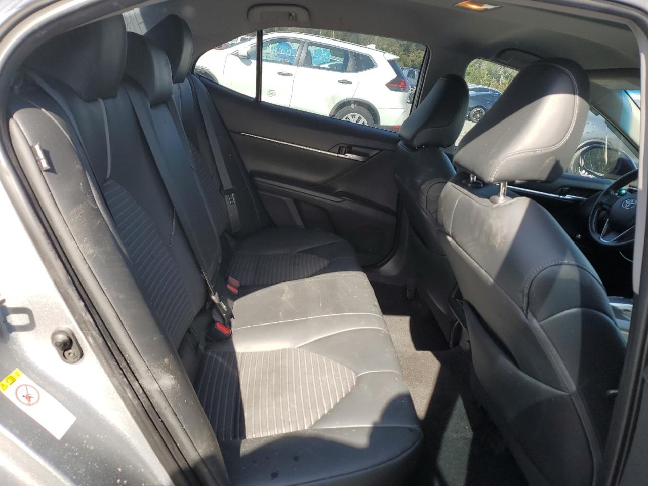 2018 Toyota Camry - Image 10