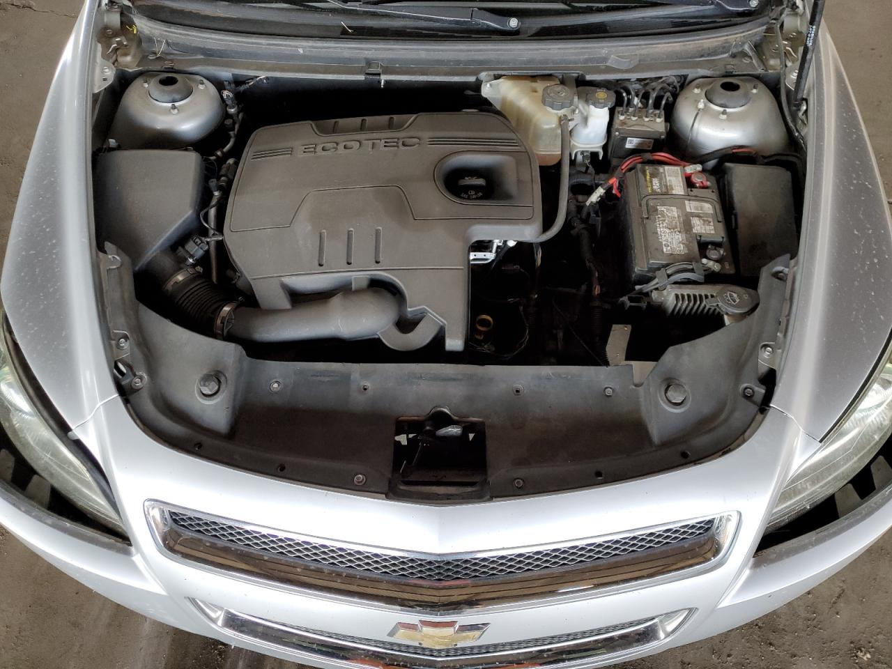 2010 Chevrolet Malibu - Image 13