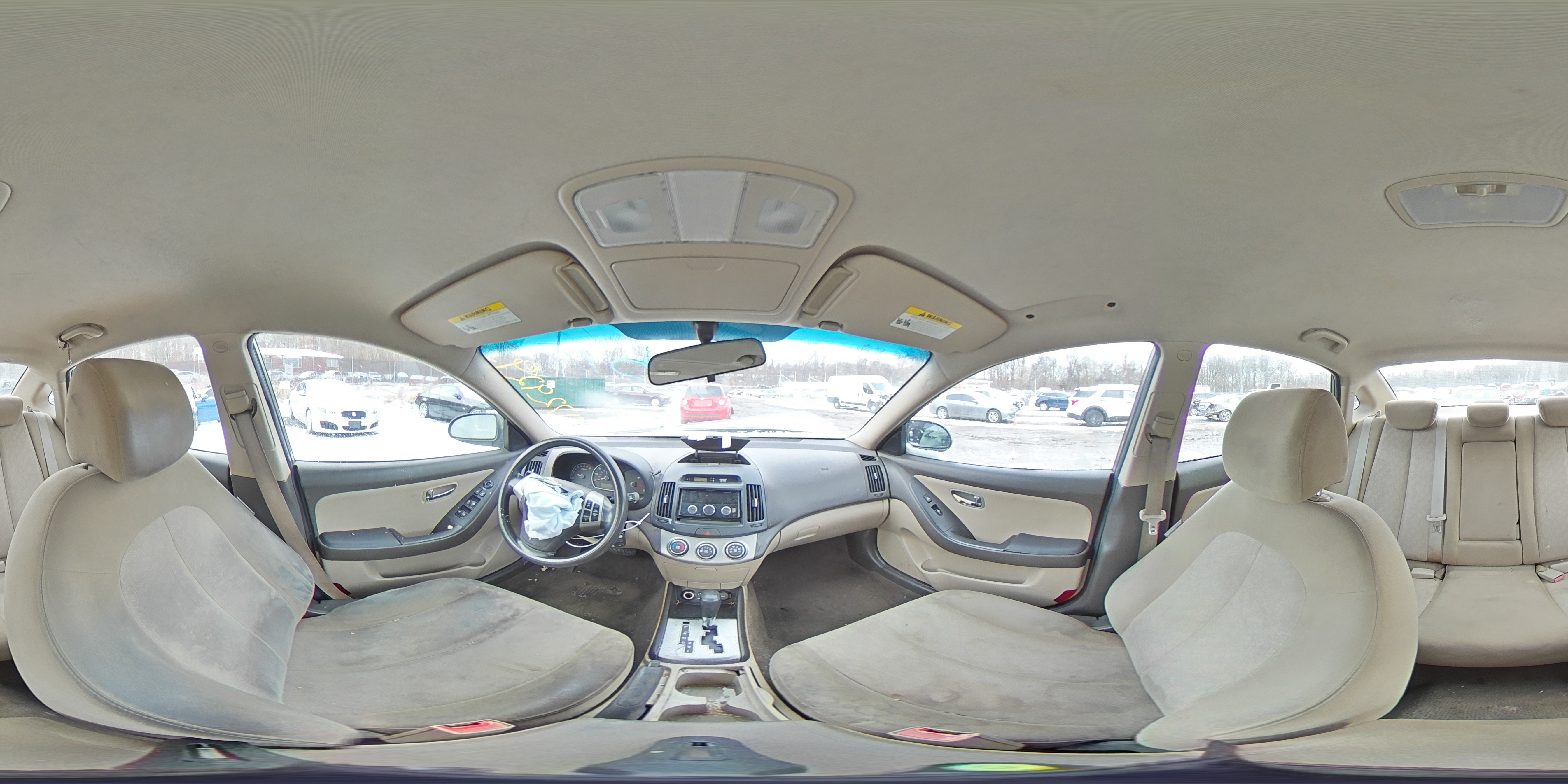 2010 Hyundai Elantra - Image 12