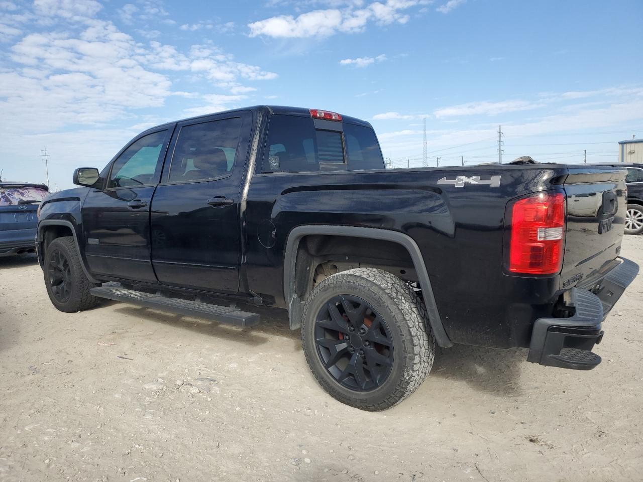 2015 GMC Sierra - Image 2