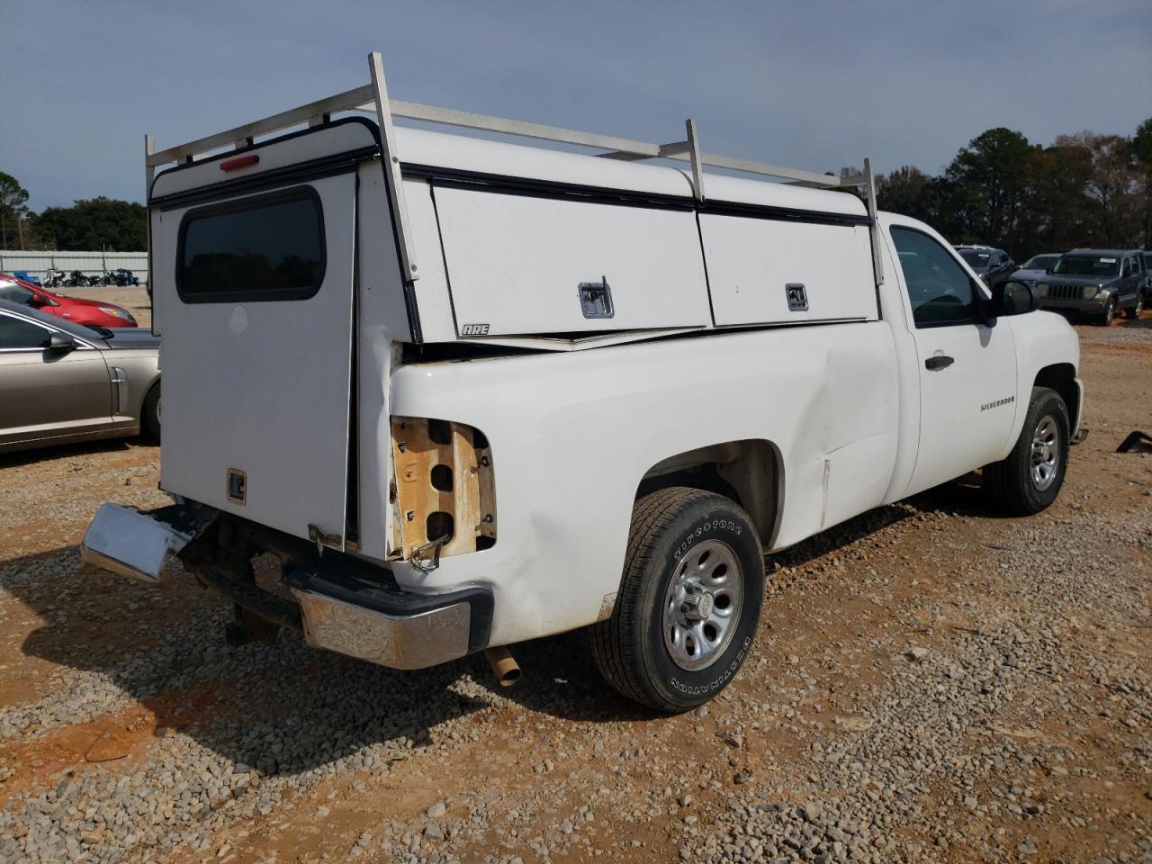 2009 Chevrolet Silverado - Image 3