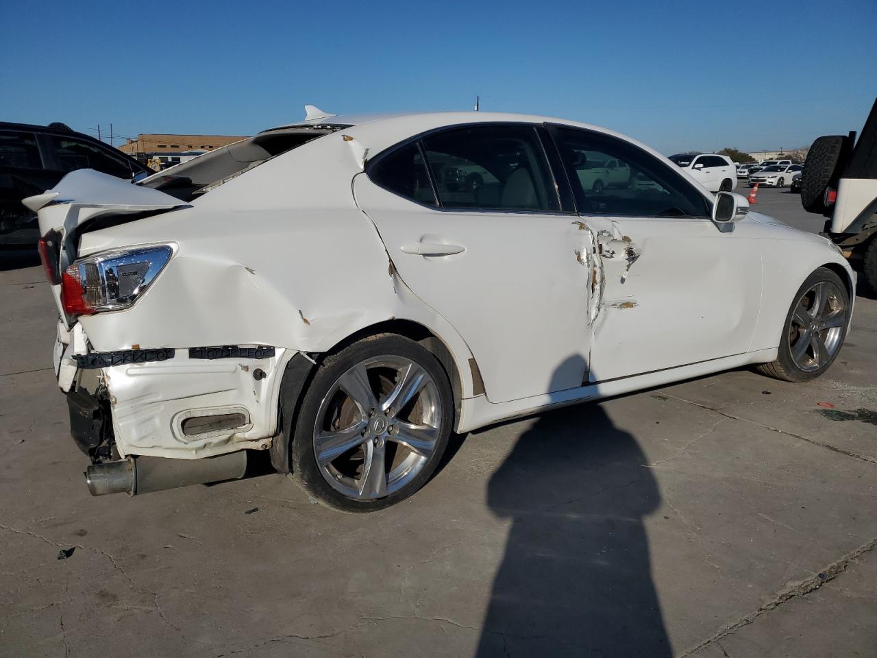 2011 Lexus IS - Image 3