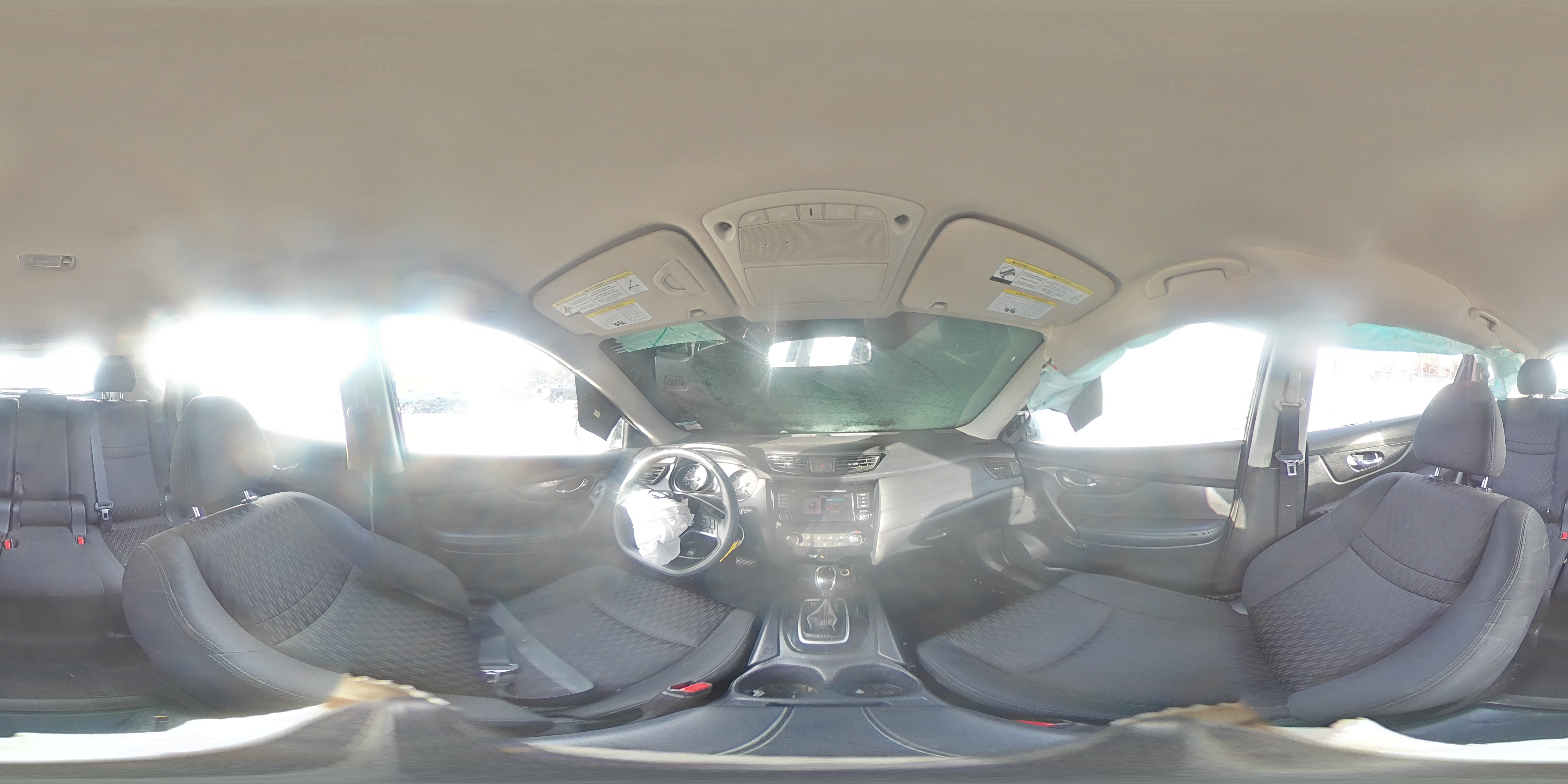 2018 Nissan Rogue - Image 14