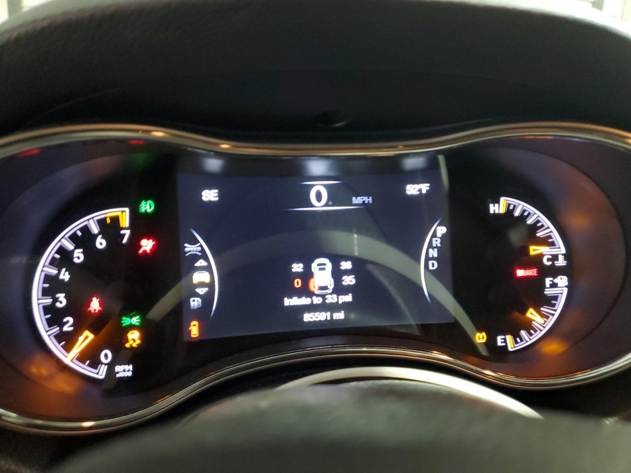 2018 Jeep Grand Cherokee - Image 9