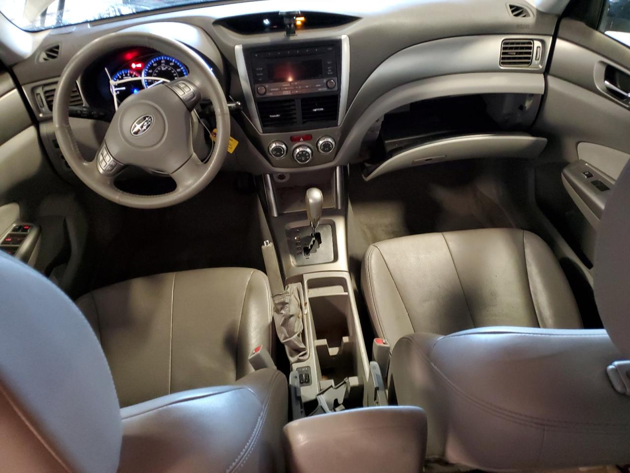 2010 Subaru Forester - Image 8