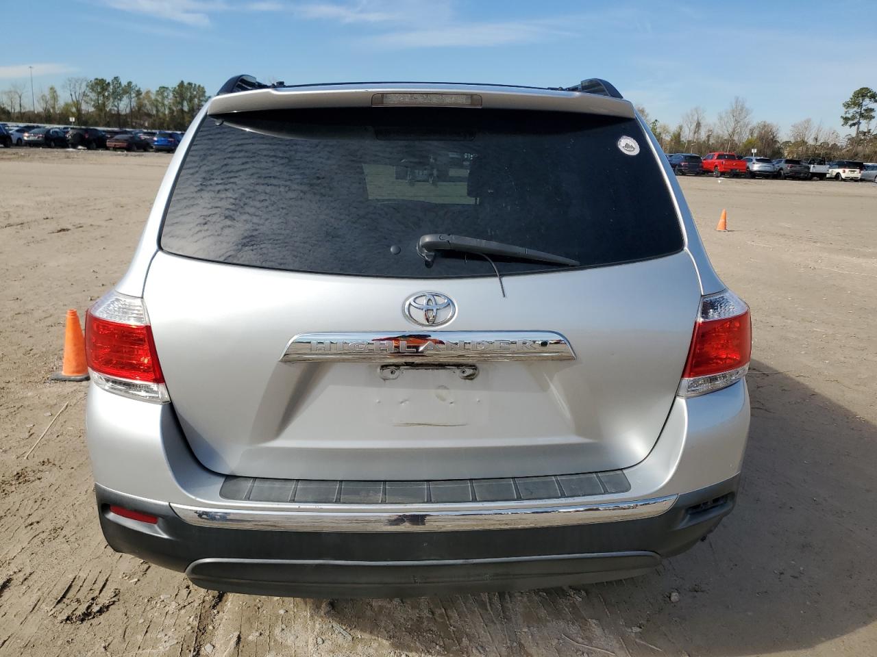 2013 Toyota Highlander - Image 6