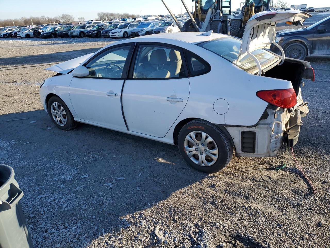 2010 Hyundai Elantra - Image 2