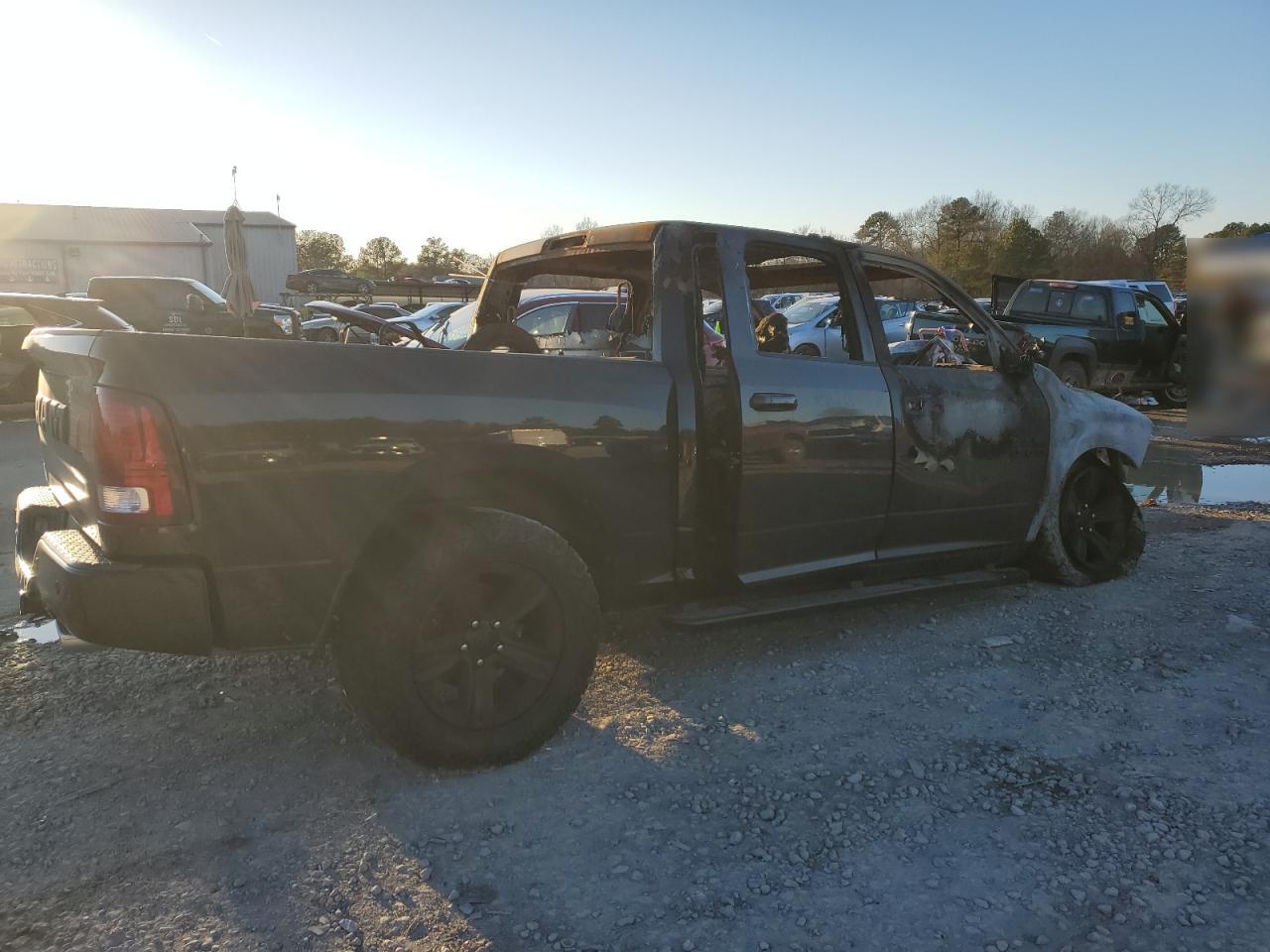 2018 RAM 1500 - Image 3