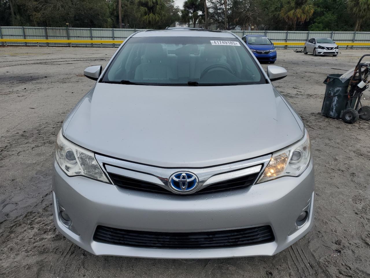 2014 Toyota Camry - Image 5