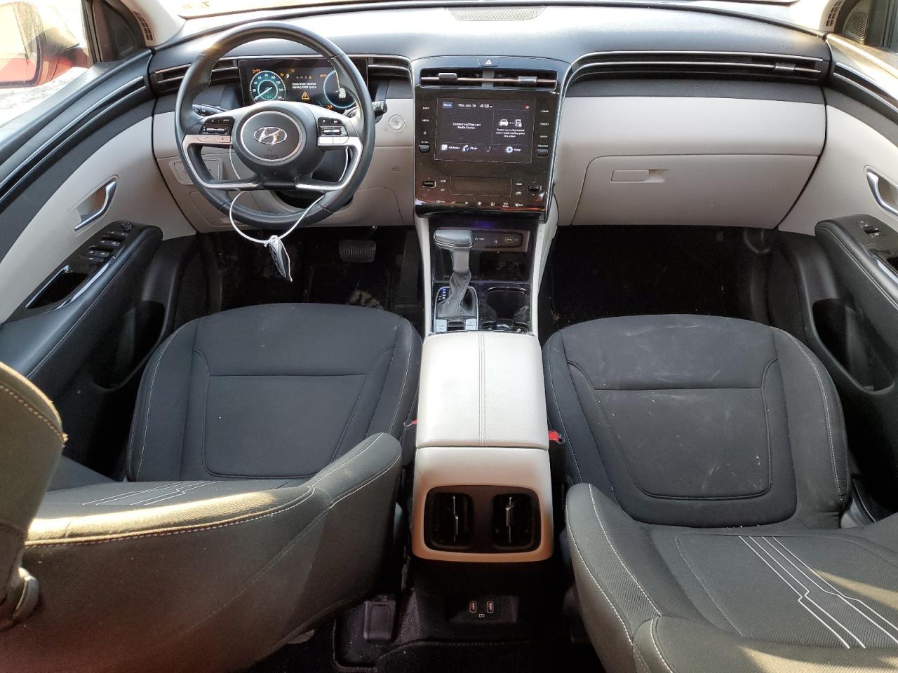2022 Hyundai Tucson - Image 8
