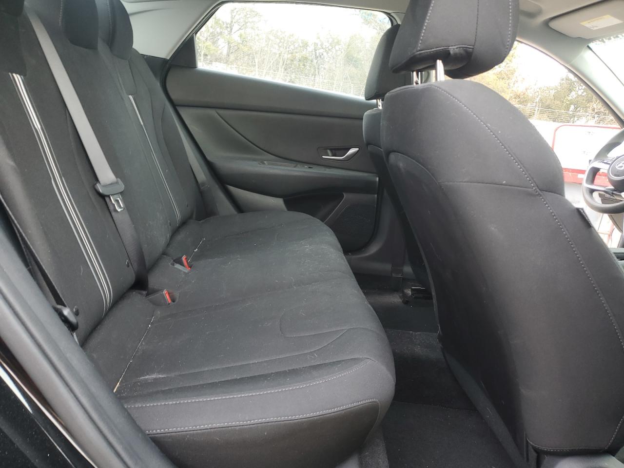 2021 Hyundai Elantra - Image 10
