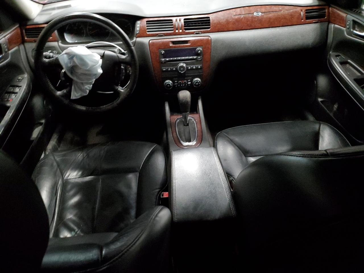 2011 Chevrolet Impala - Image 8