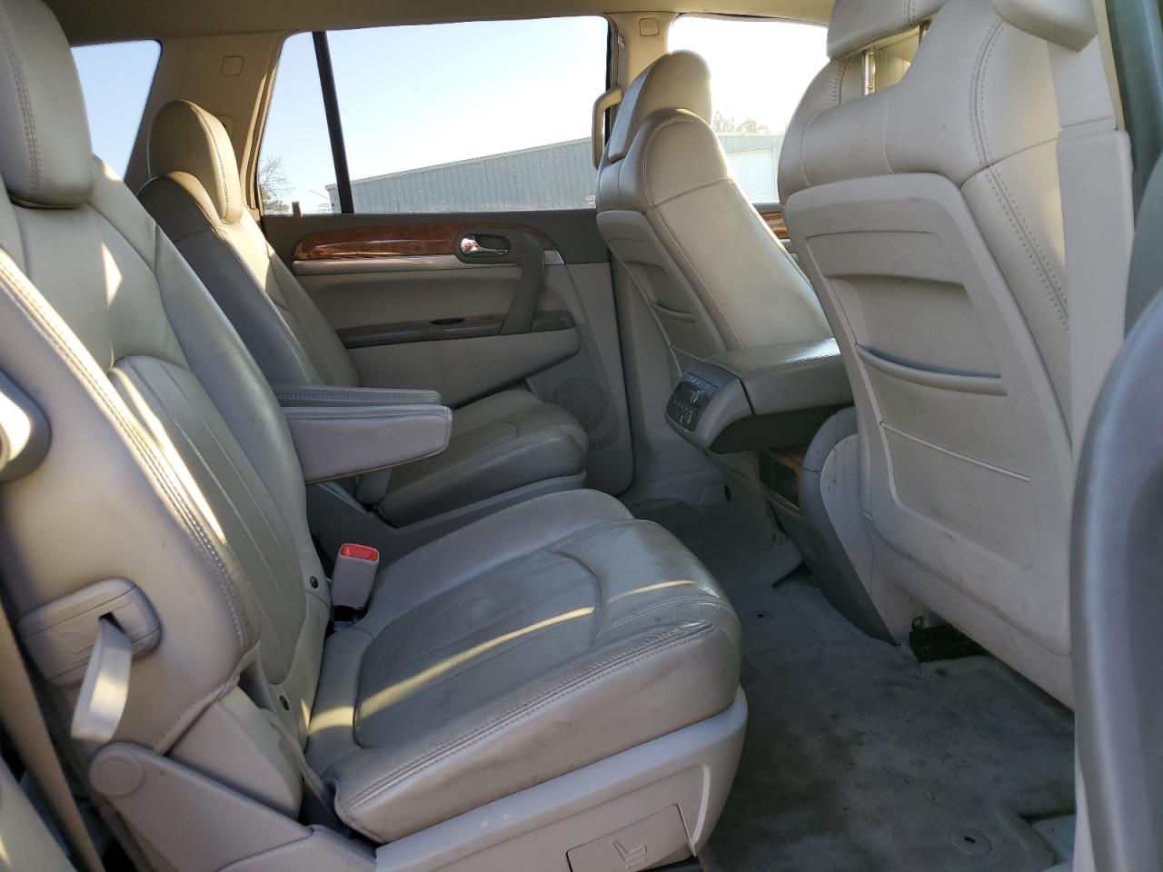 2008 Buick Enclave - Image 11