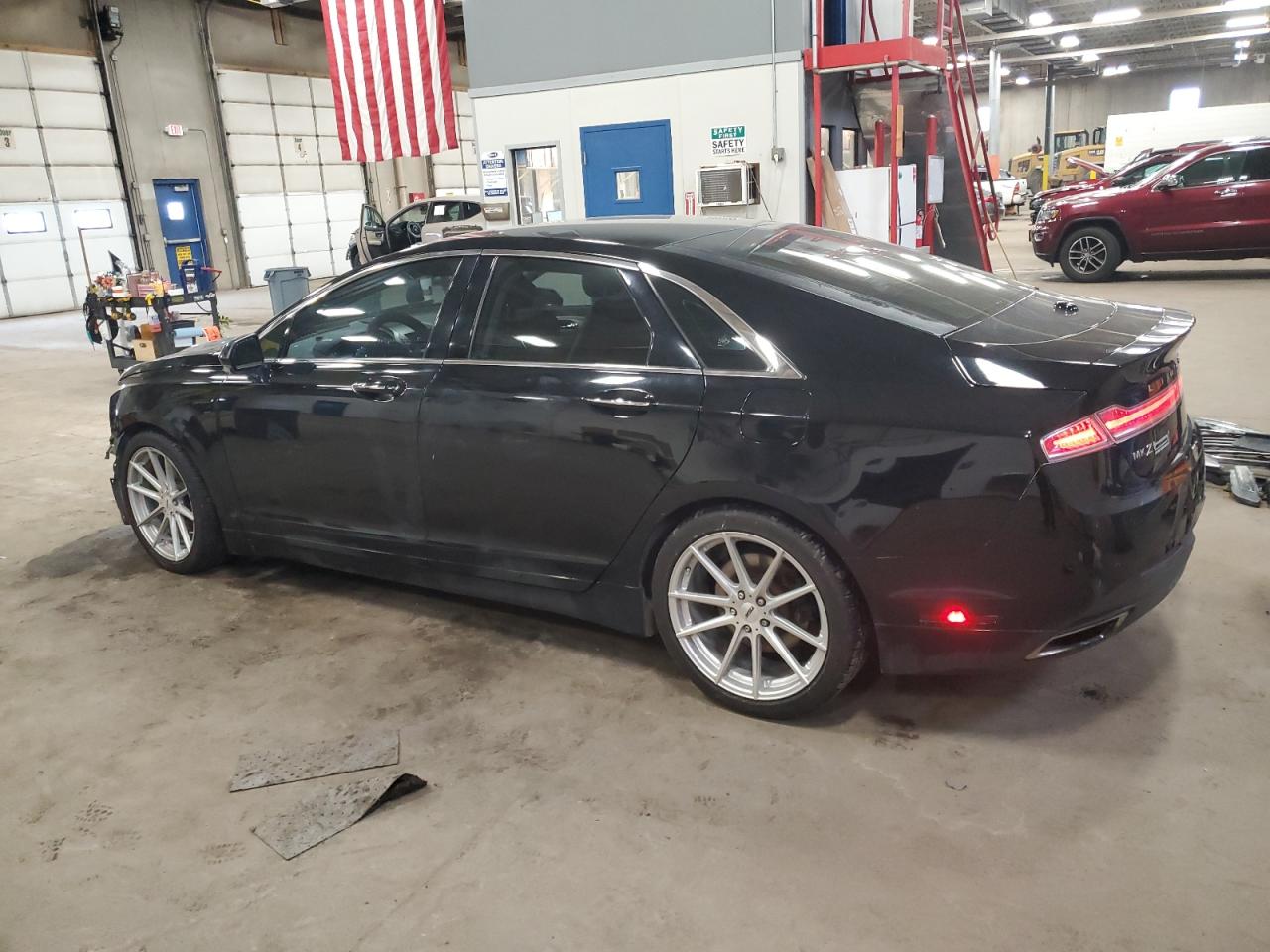2016 Lincoln MKZ - Image 2