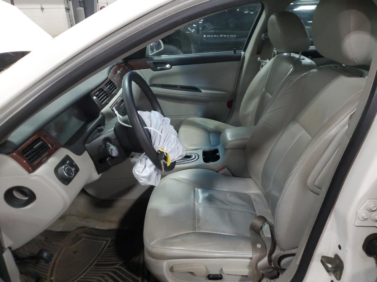 2009 Chevrolet Impala - Image 7