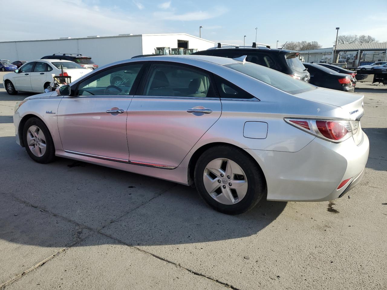 2011 Hyundai Sonata - Image 2