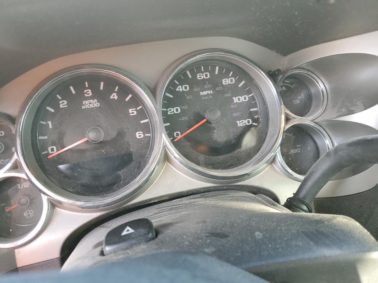 2013 Chevrolet Silverado - Image 9