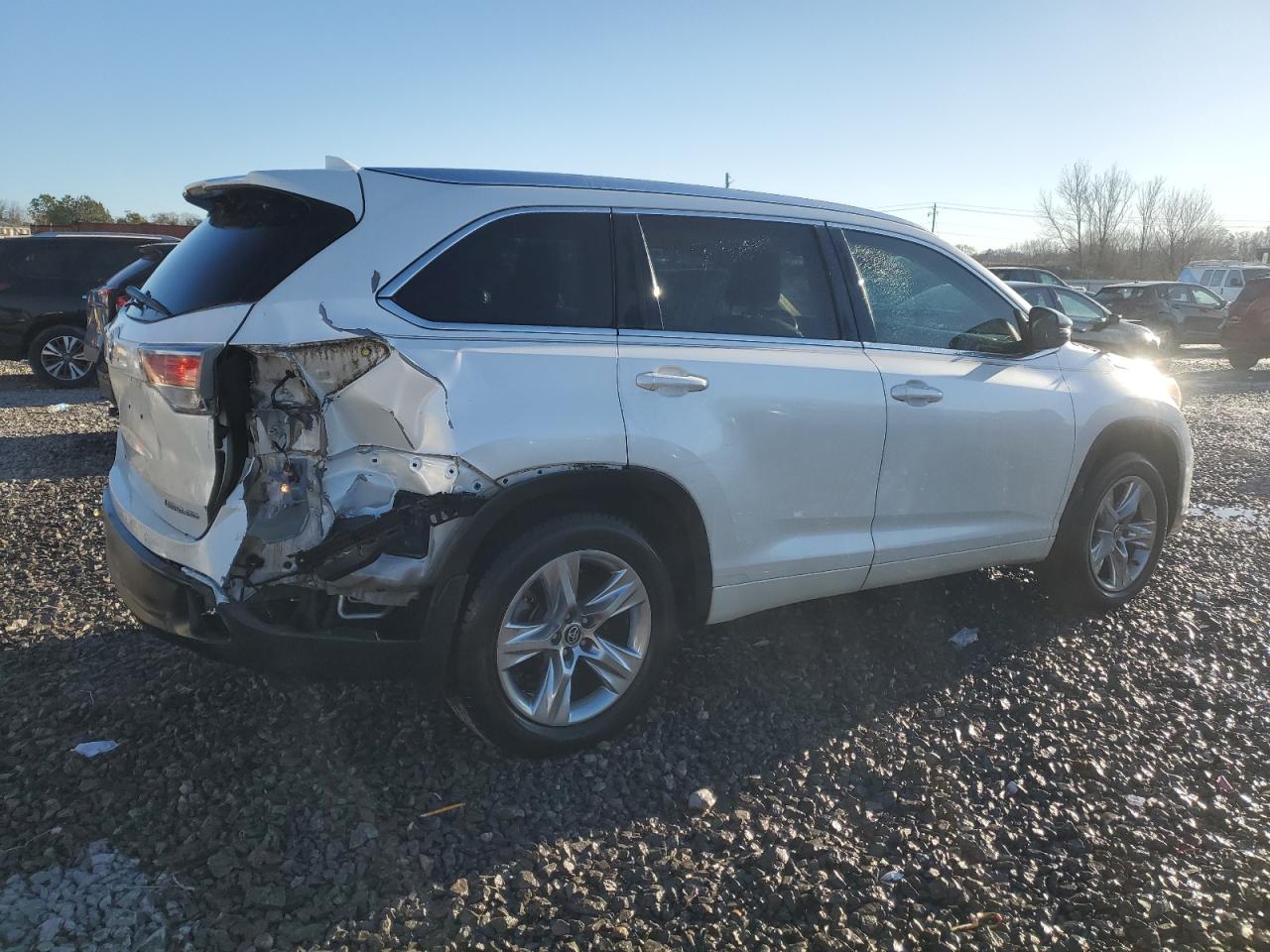 2016 Toyota Highlander - Image 3