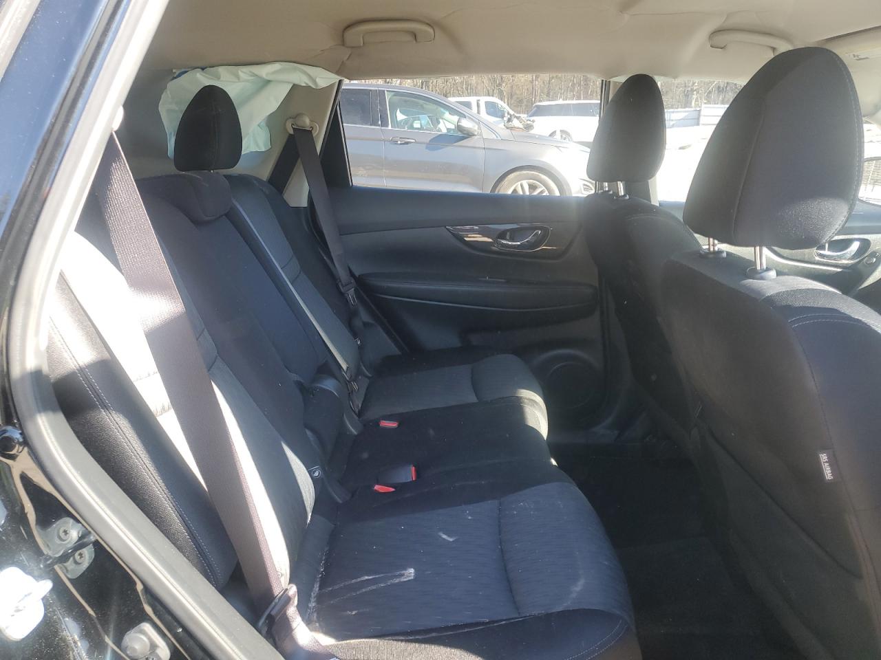 2017 Nissan Rogue - Image 11