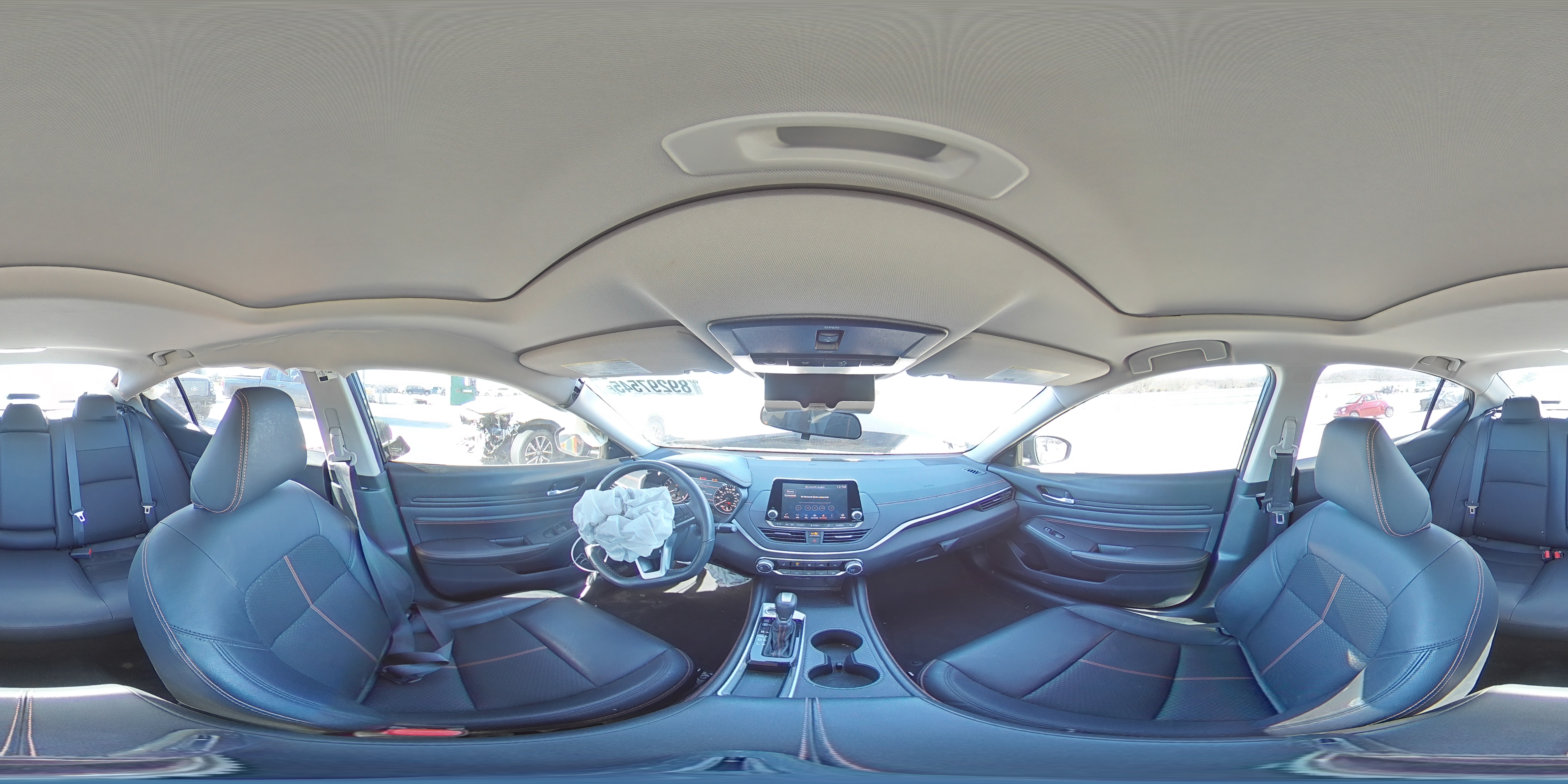2022 Nissan Altima - Image 12
