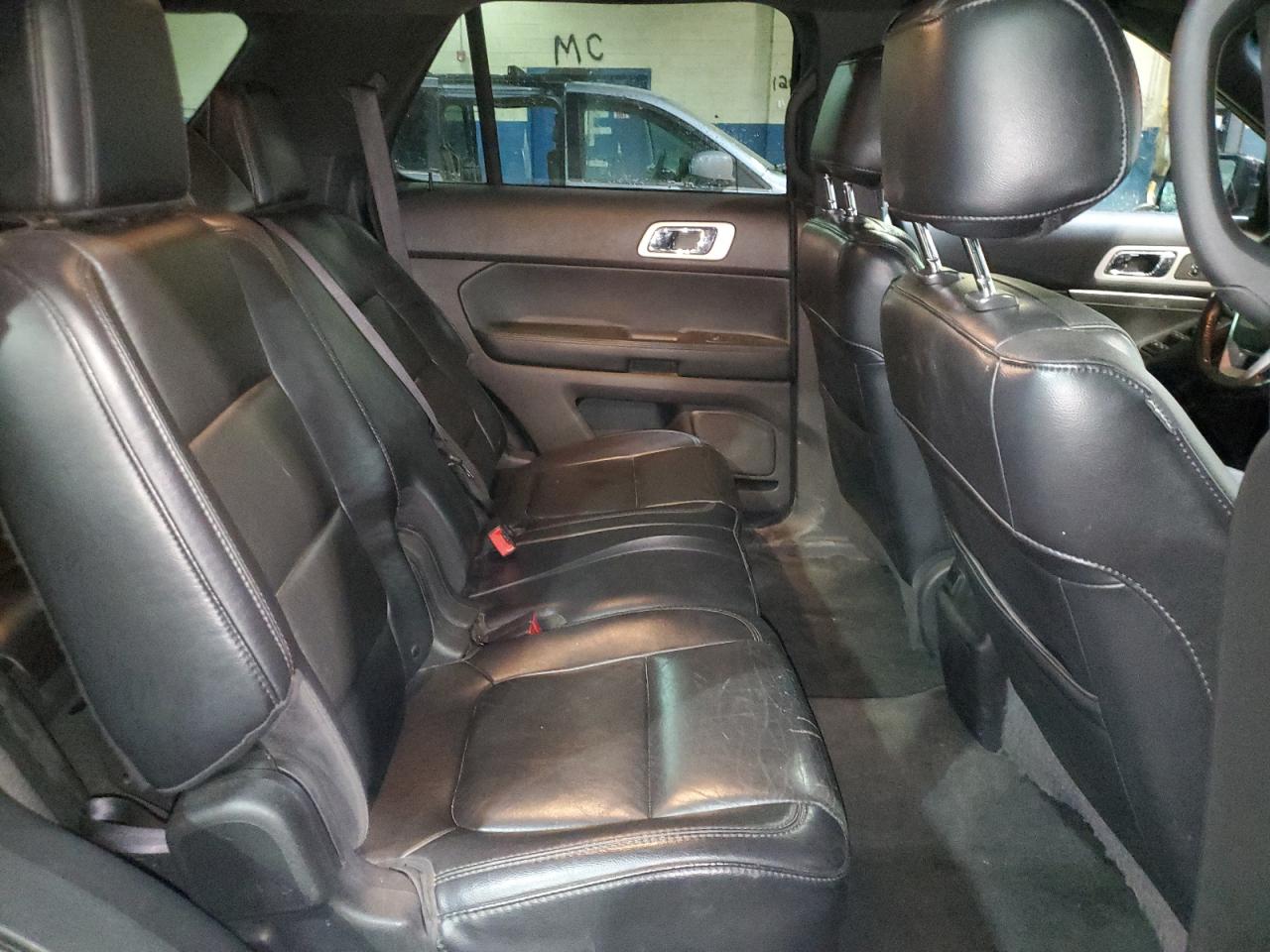 2012 Ford Explorer - Image 11