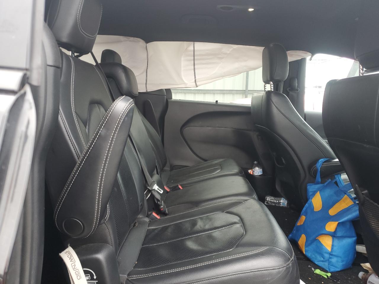 2019 Chrysler Pacifica - Image 11