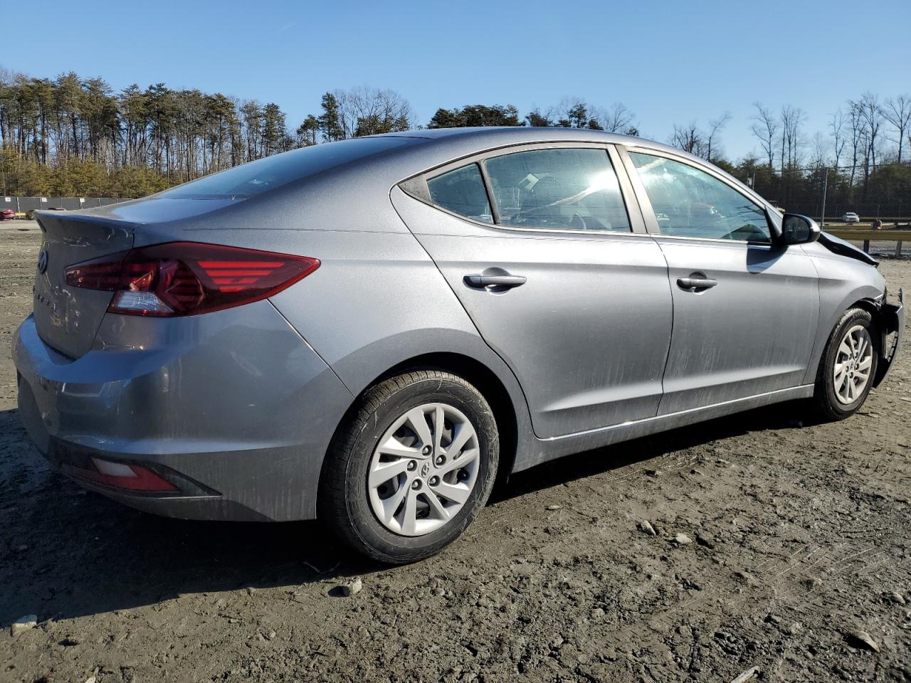 2019 Hyundai Elantra - Image 3