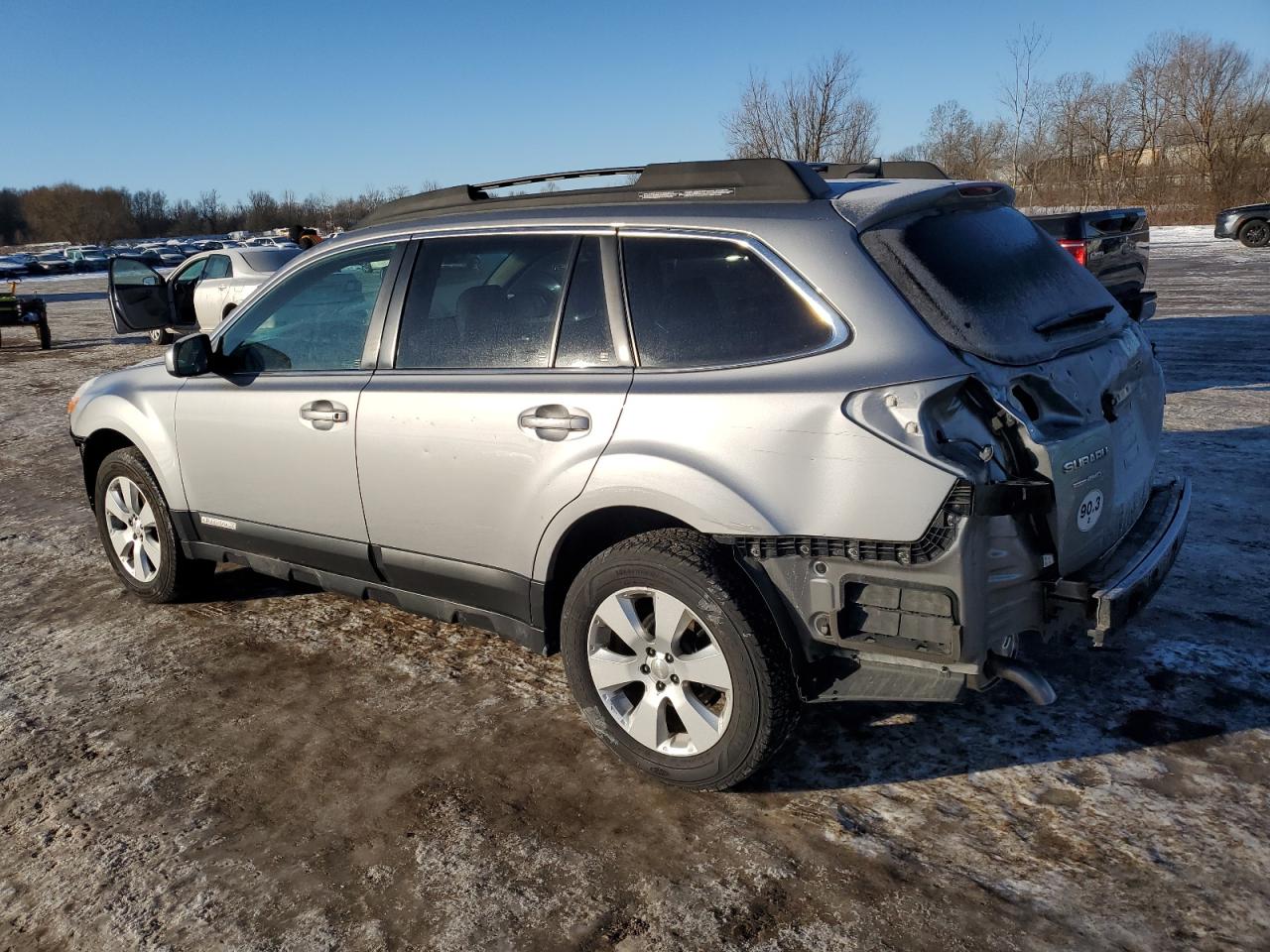 2011 Subaru Outback - Image 2