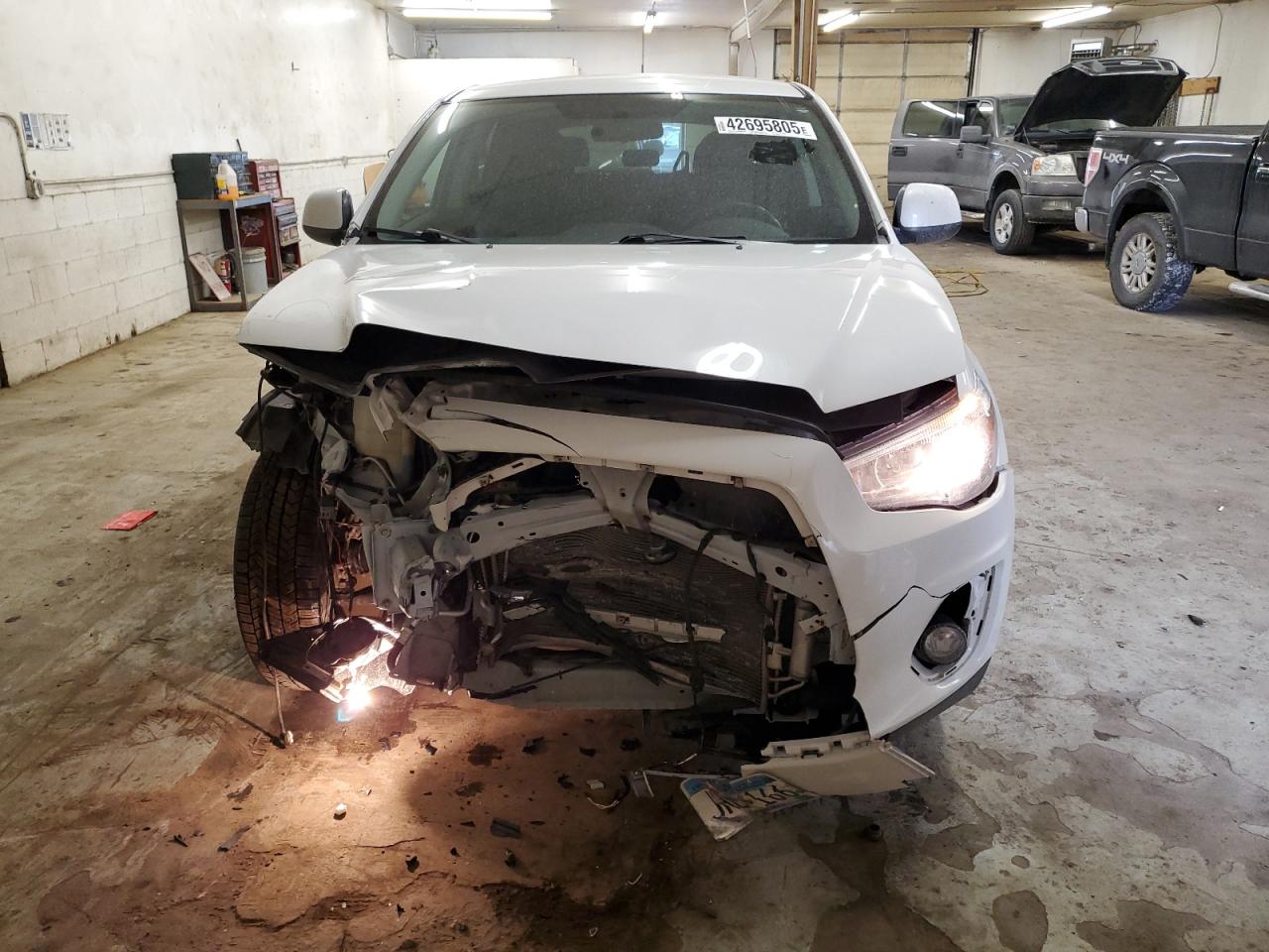 2015 Mitsubishi Outlander - Image 5