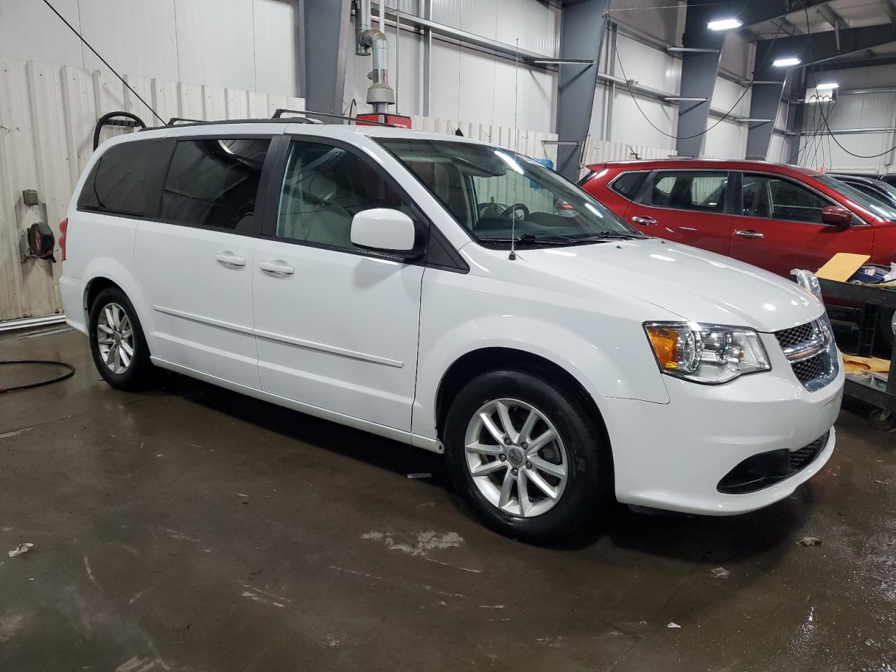 2016 Dodge Caravan - Image 4