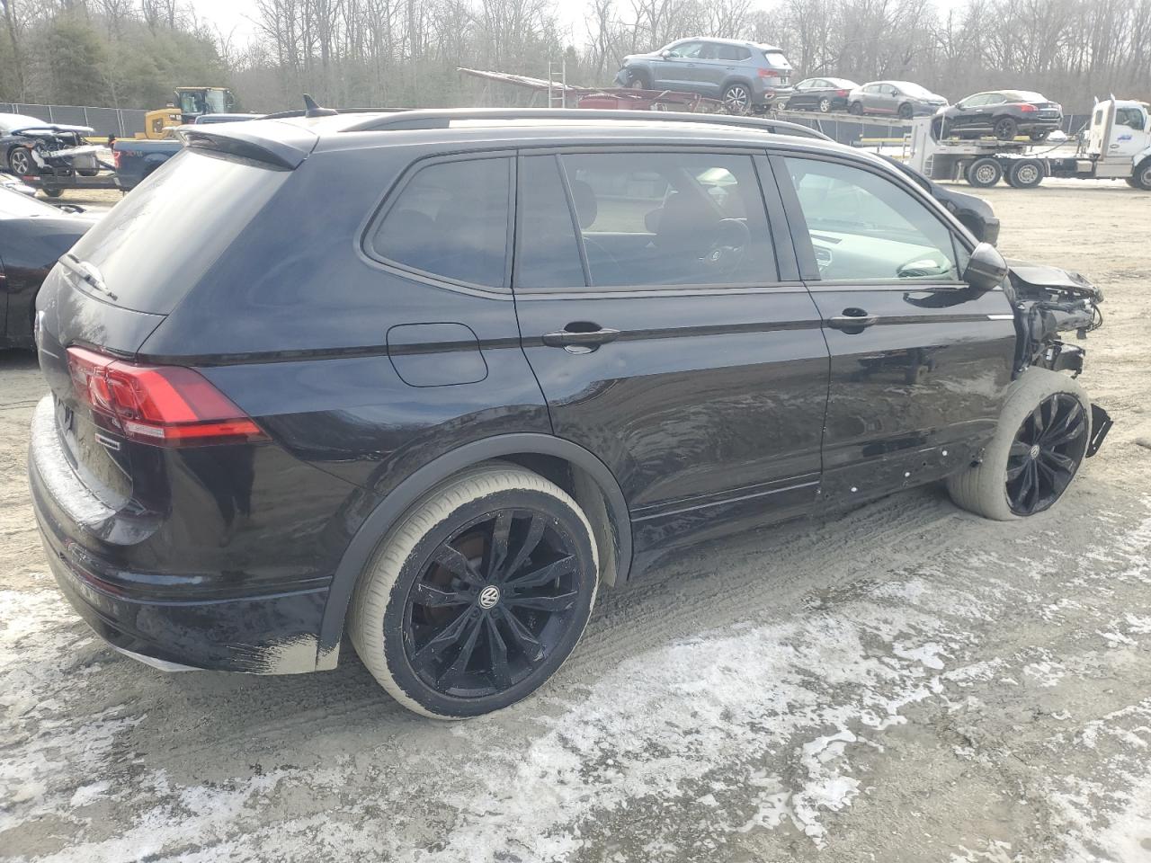 2021 Volkswagen Tiguan - Image 3