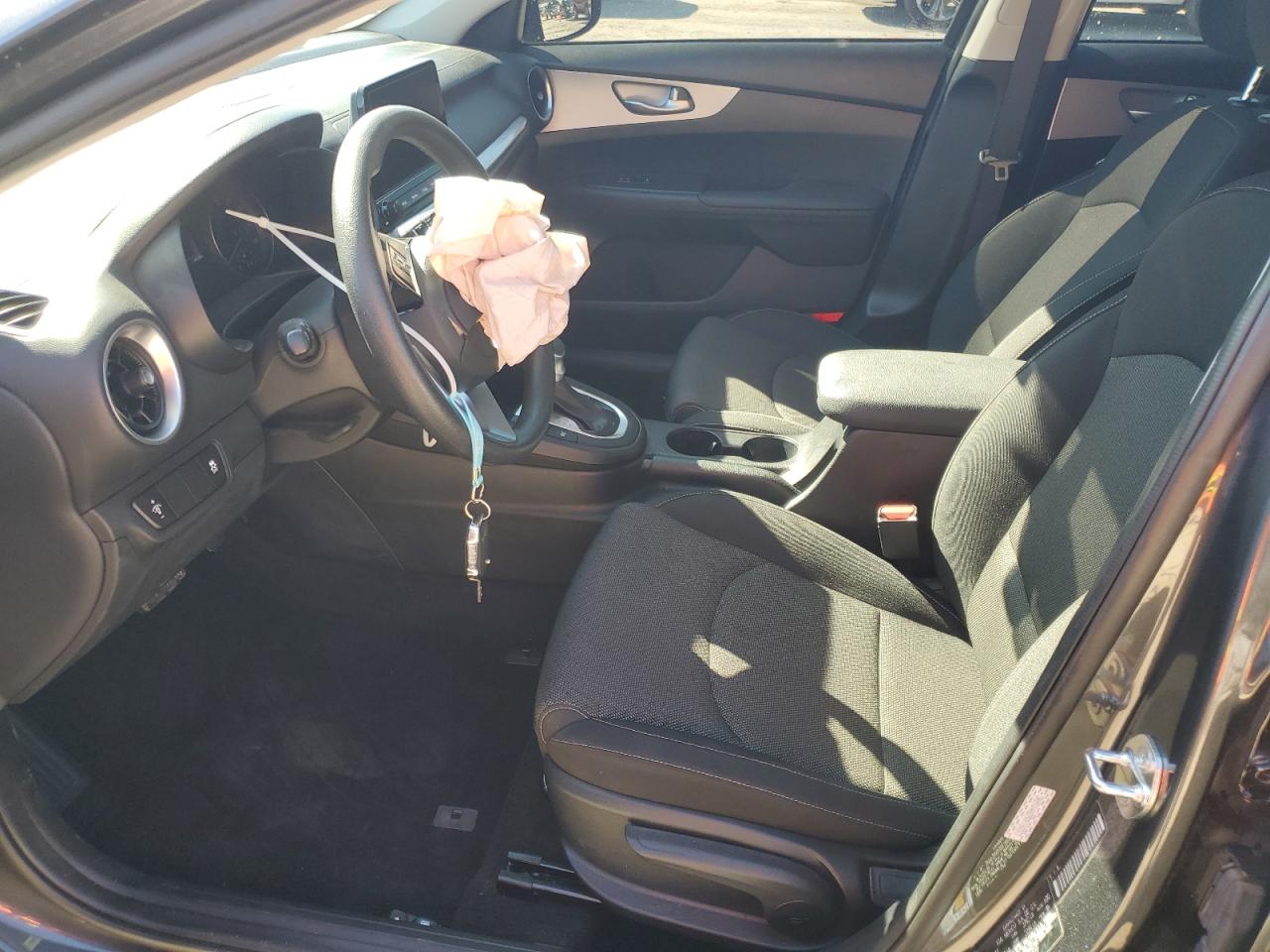 2024 Kia Forte - Image 7