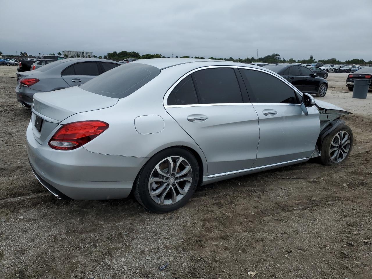 2015 Mercedes-Benz C-klasse - Image 3