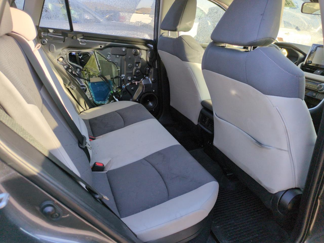 2020 Toyota RAV 4 - Image 10